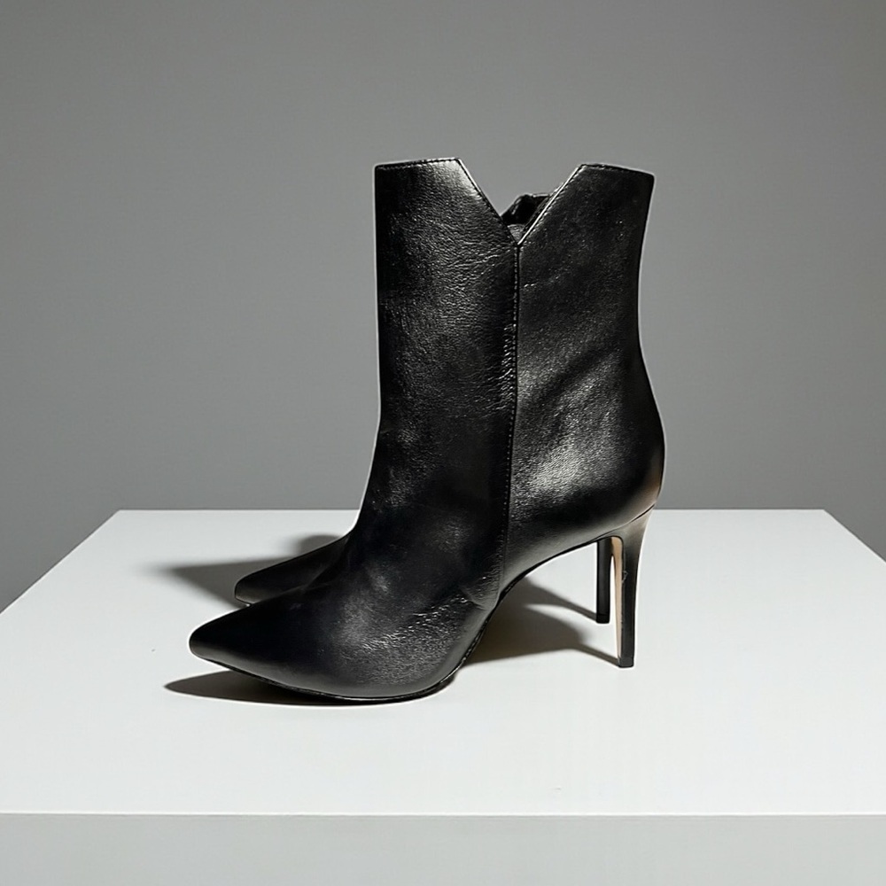🌻NEW w/tags Schutz Betsey Black Leather Stiletto Ankle Boots Women's Size 7.5